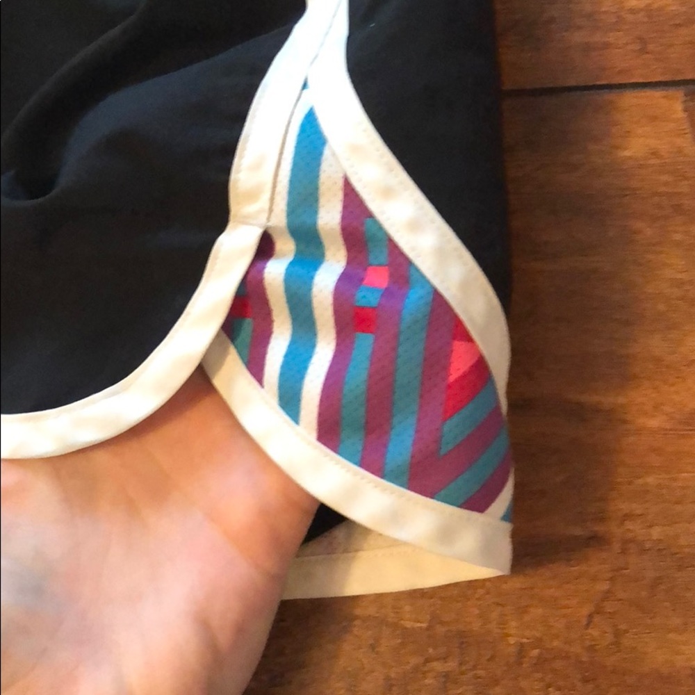 Under Armor shorts - Picture 3 of 4